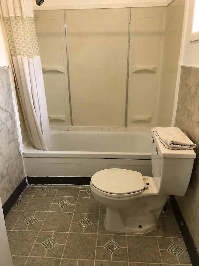 ** Motel Budget Inn Portland United States